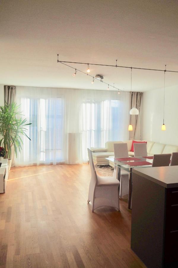 וינה Modernes Studio-Apartment Nahe Zentrum Mit Garagenplatz מראה חיצוני תמונה