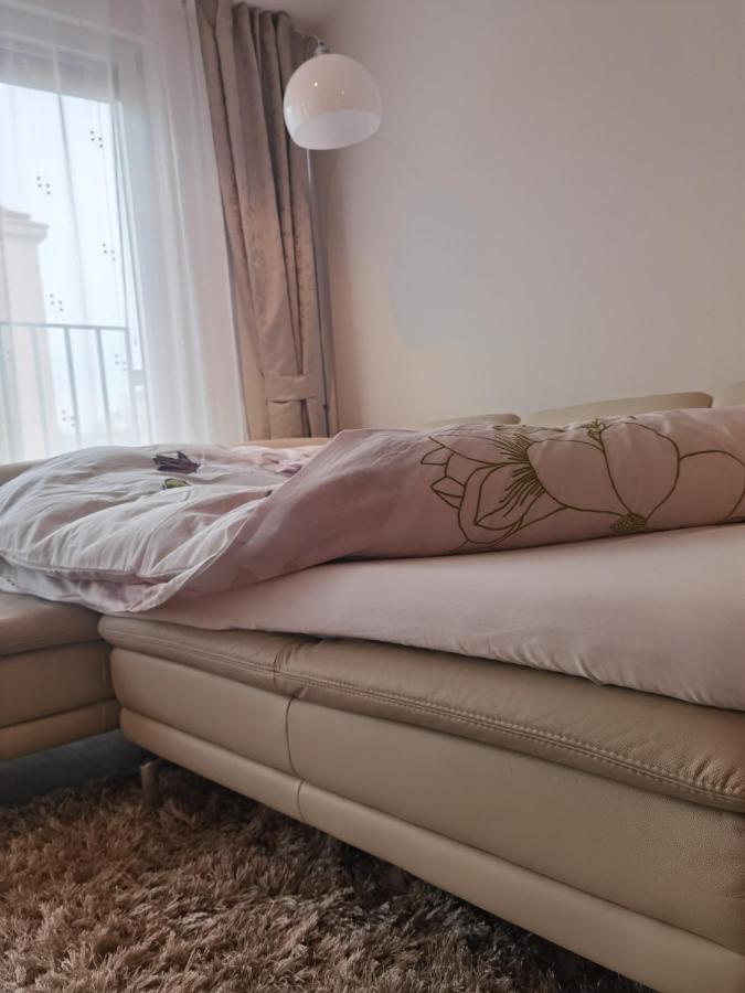 וינה Modernes Studio-Apartment Nahe Zentrum Mit Garagenplatz מראה חיצוני תמונה